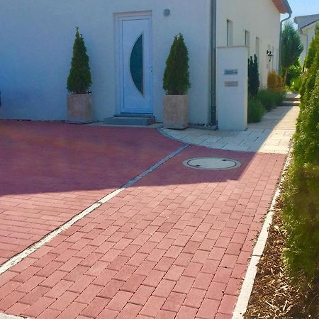 Neues Zimmerapartment Mit Bad Neckarwestheim Εξωτερικό φωτογραφία