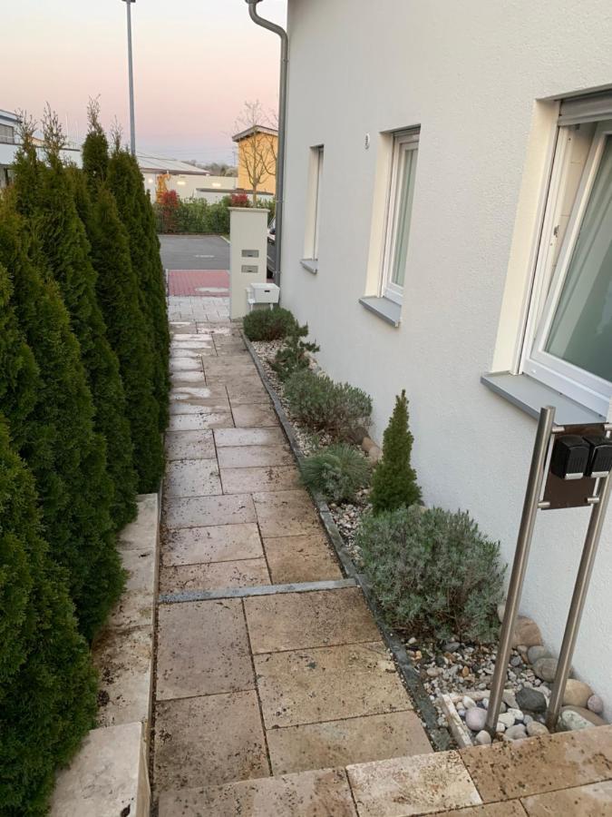 Neues Zimmerapartment Mit Bad Neckarwestheim Εξωτερικό φωτογραφία
