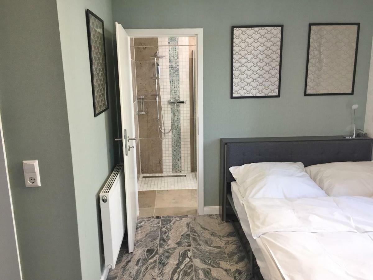 Neues Zimmerapartment Mit Bad Neckarwestheim Εξωτερικό φωτογραφία