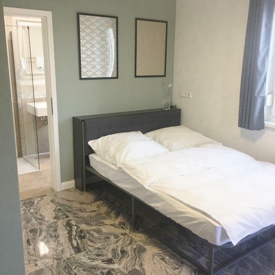 Neues Zimmerapartment Mit Bad Neckarwestheim Εξωτερικό φωτογραφία