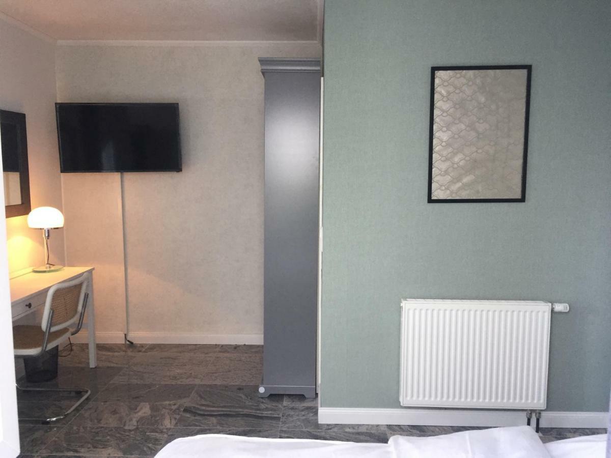 Neues Zimmerapartment Mit Bad Neckarwestheim Εξωτερικό φωτογραφία
